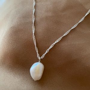 New White Gold 18k plated chain and genuine Pearl pendant